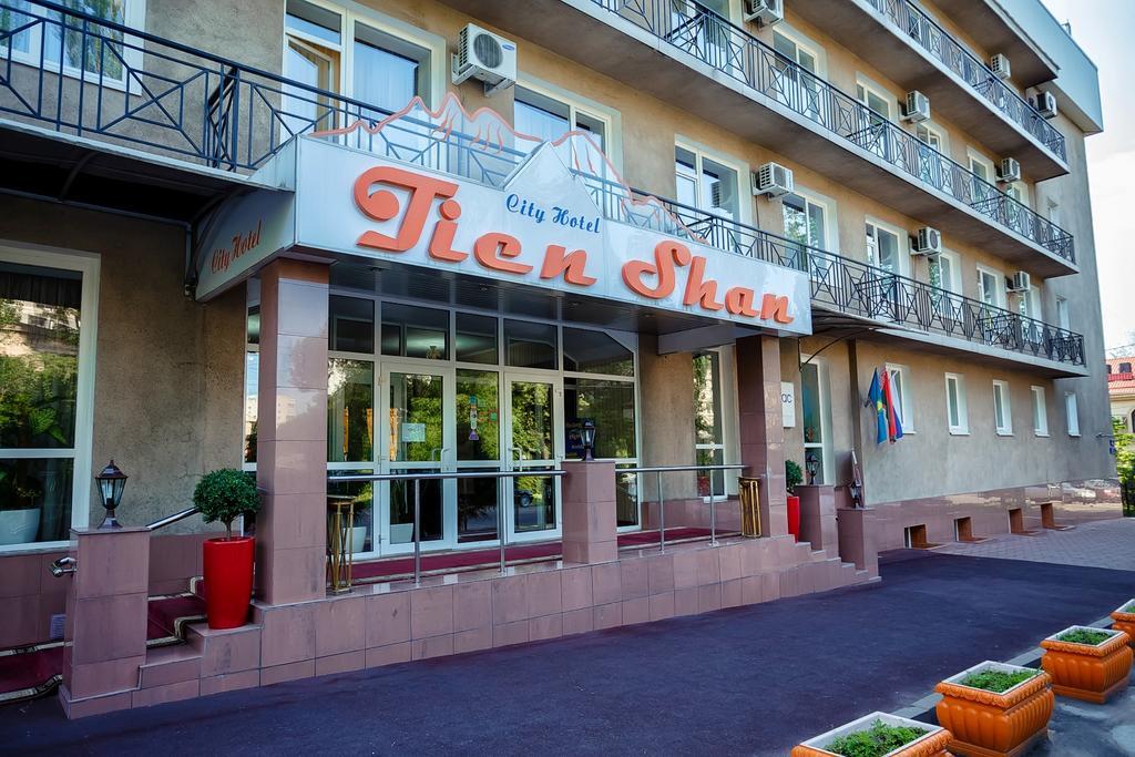 City Hotel Tien Shan Köktöbe Kültér fotó