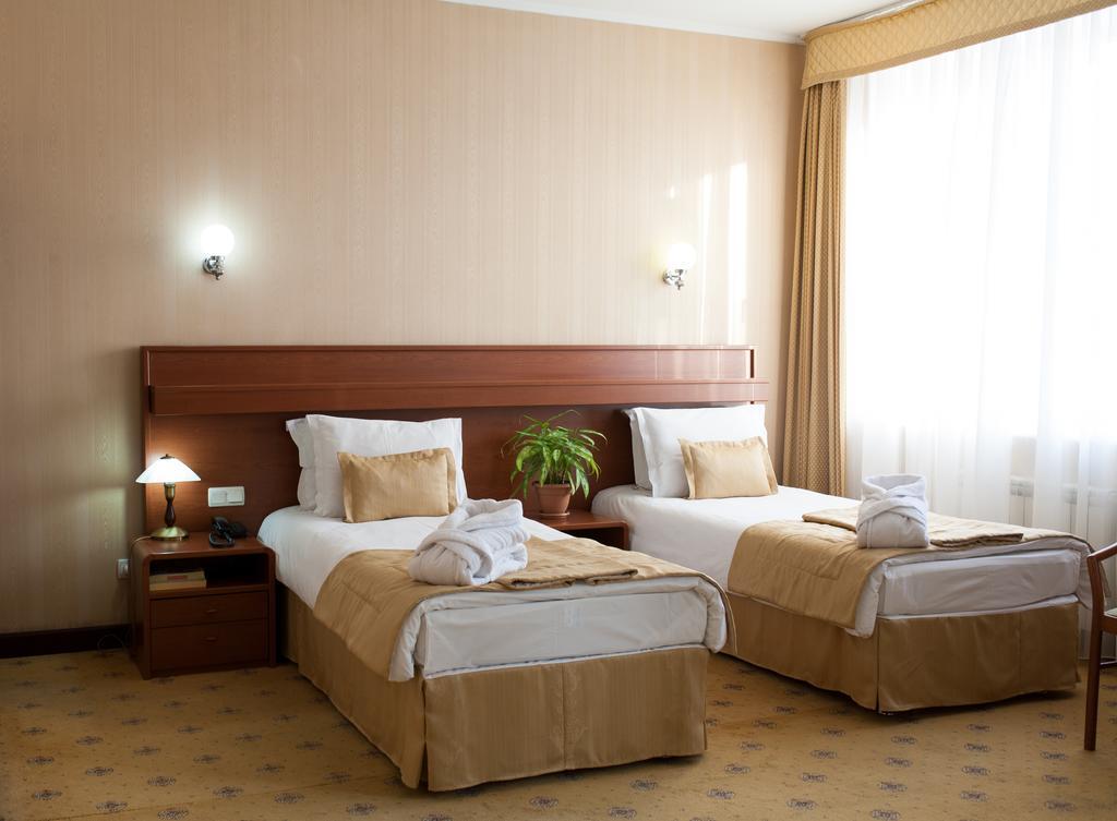 City Hotel Tien Shan Köktöbe Kültér fotó