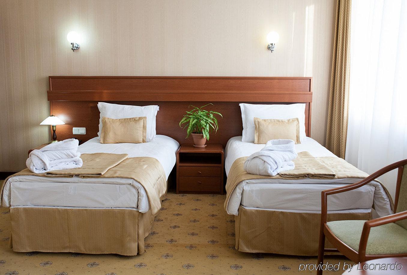 City Hotel Tien Shan Köktöbe Kültér fotó