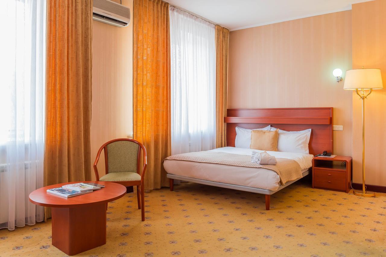 City Hotel Tien Shan Köktöbe Kültér fotó