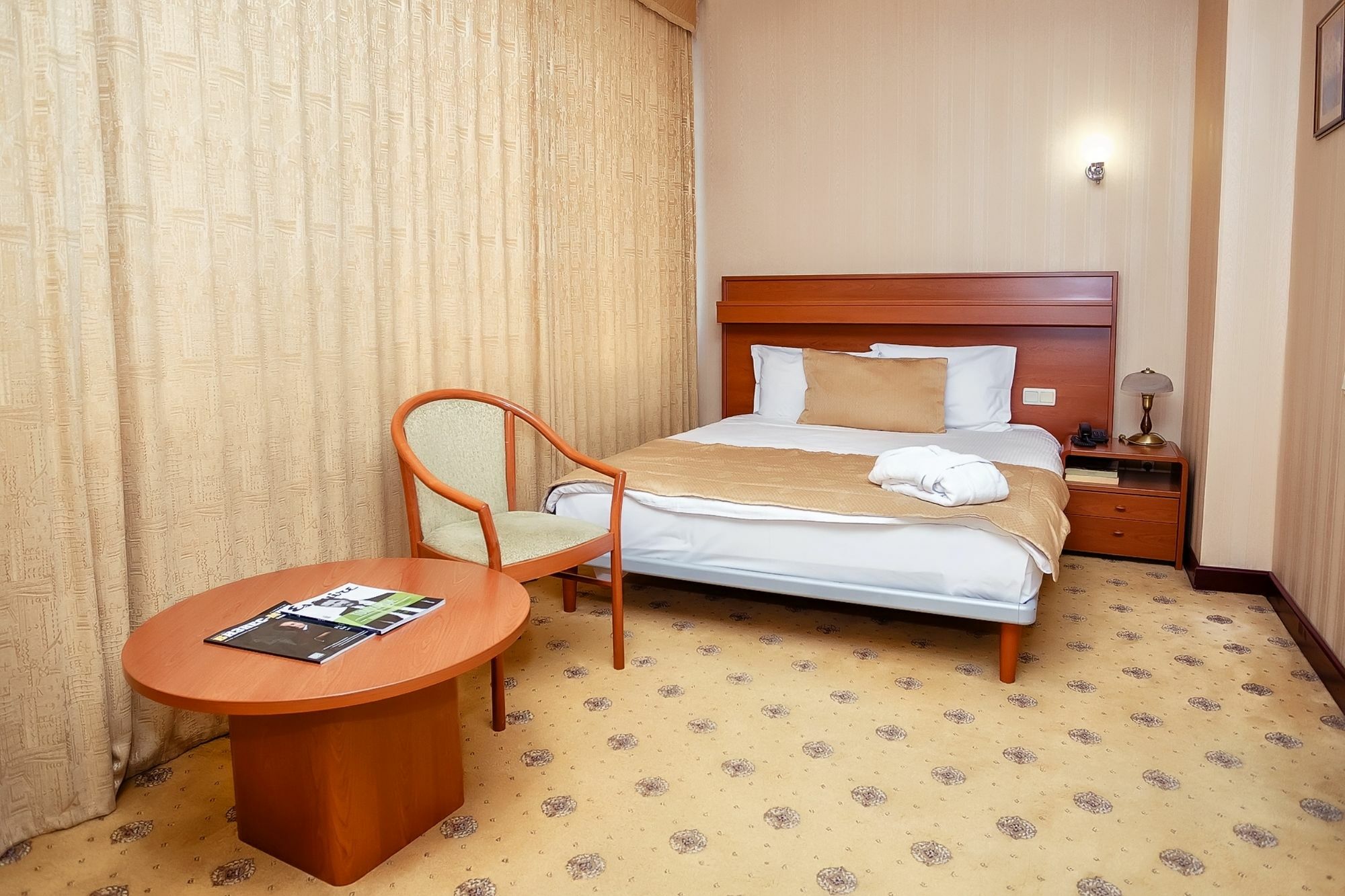 City Hotel Tien Shan Köktöbe Kültér fotó